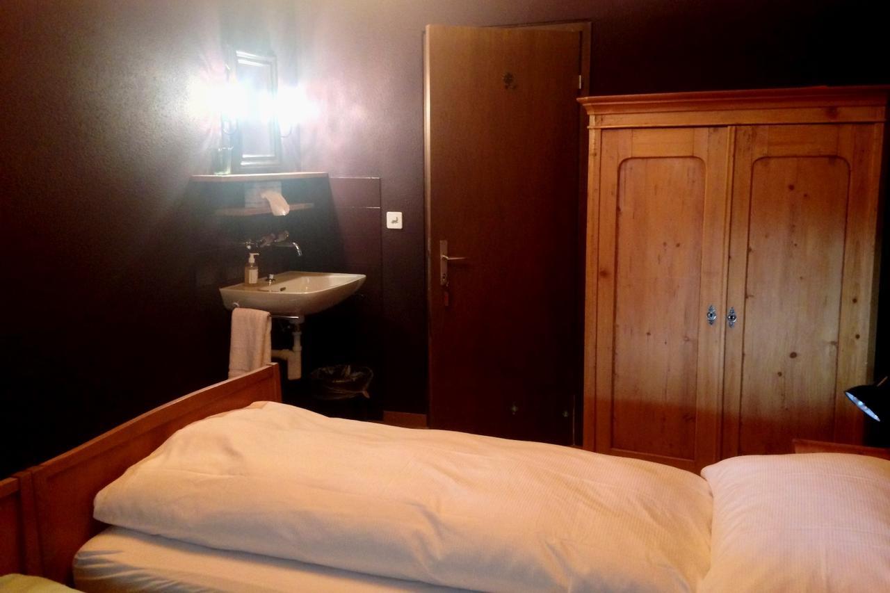Landhus Almens Hotel Ngoại thất bức ảnh
